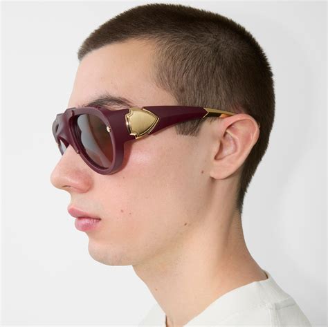 occhiali burberry bordeaux|Shield Mask Sunglasses in Bordeaux .